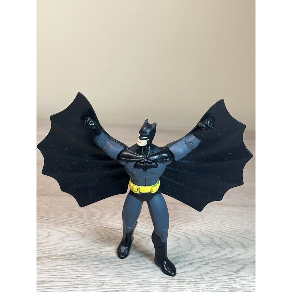 Batman Figure w/ Wings Young Justice DC Comics McDonalds 4" Happy Meal Toy 2011